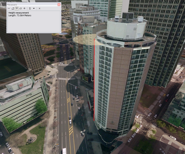 Bestimmen Sie die Höhe vom Gebäude, indem Sie vertikale Entfernungen in 3D messen.