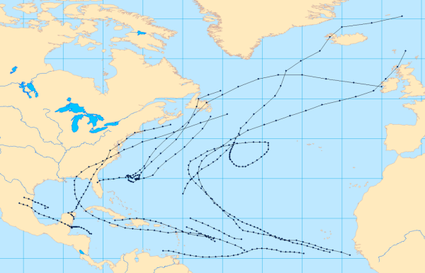 Spurlinien verbinden Ereignisse für jeden Hurrikan.