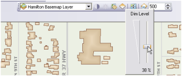 Les couches de fond de carte peuvent être estompées à l'aide du curseur Niveau de dimension.