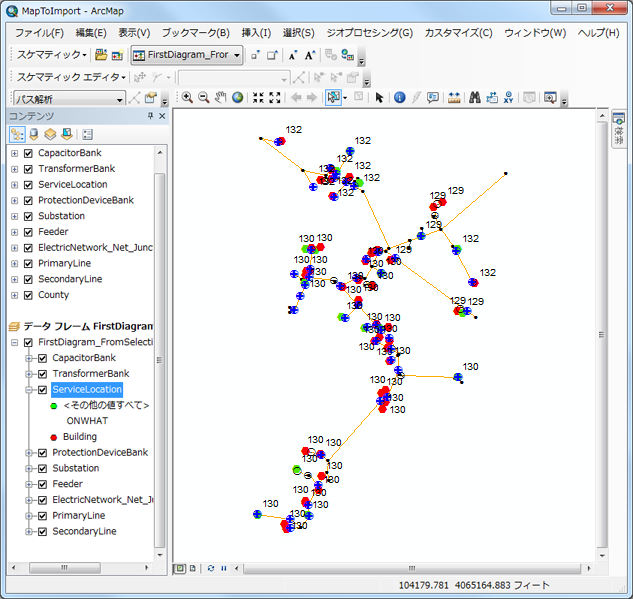 関連する GIS フィーチャから取得した属性に従ってラベル付けされた ServiceLocation スケマティック フィーチャ 関連する GIS フィーチャから取得した属性に従ってラベル付けされた ServiceLocation スケマティック フィーチャ