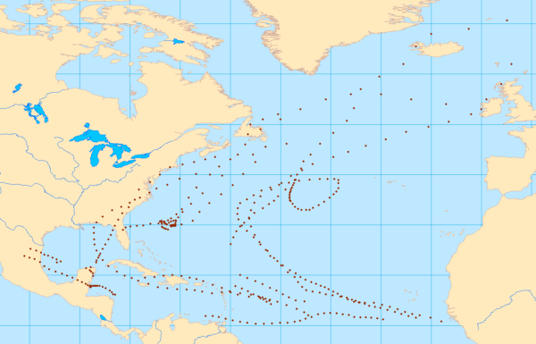 События ураганов отображаются на карте в виде точек